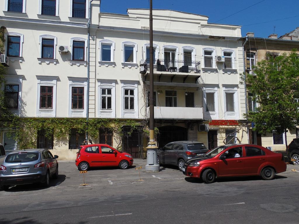 Vintazhnaya Apartment Odessa Eksteriør billede